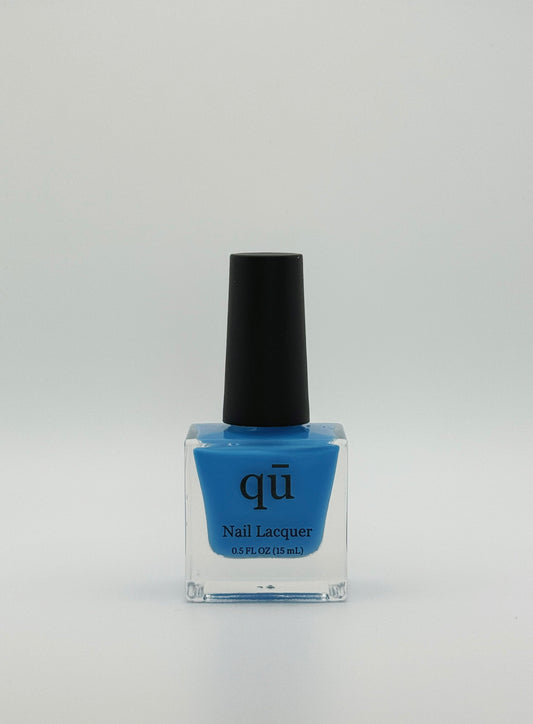 Cobalt blue to lighter blue mood changing nail polish.