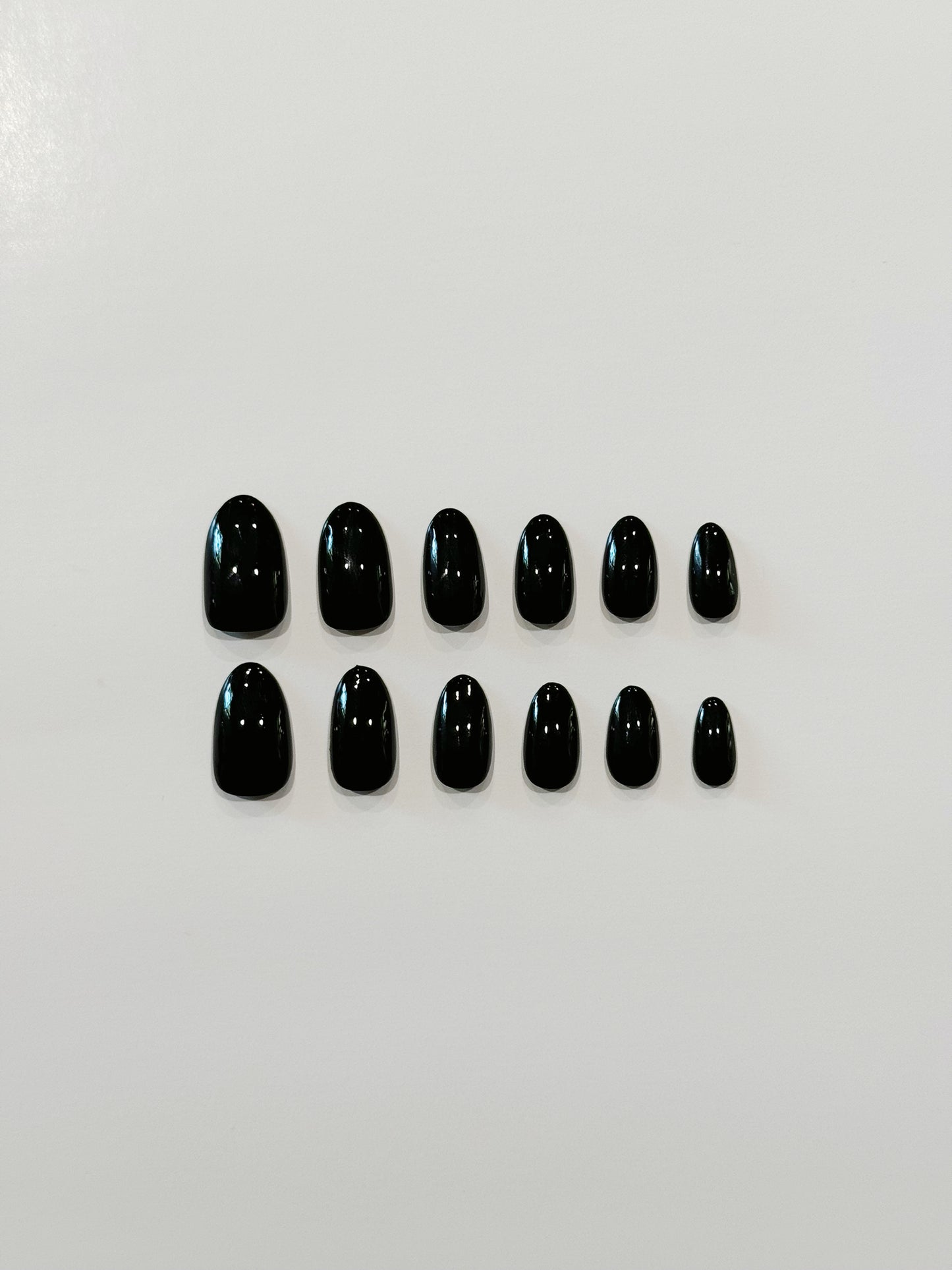 LIMITED EDITION // Ghosts - Press On Nails